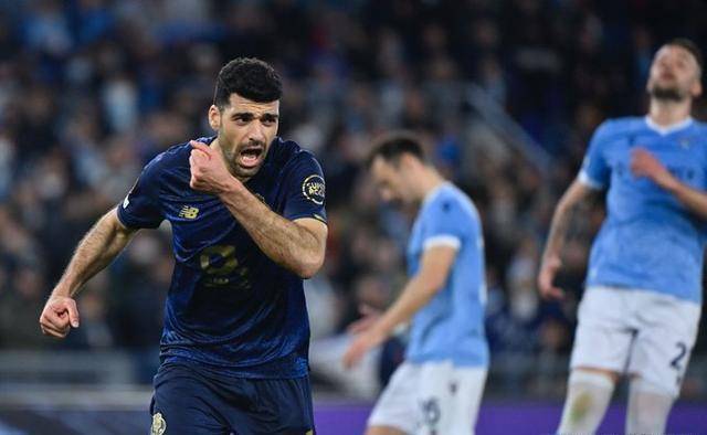 包含集结日体能课后，波尔图遗憾出局备战NBA季后赛，更衣室稳定，赛程密集仍需轮换的词条-九游会娱乐平台